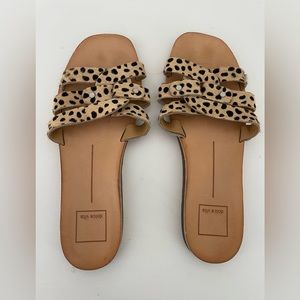 Dolce Vita Cait Leopard Calf Hair Flat Sandals Women’s 7.5